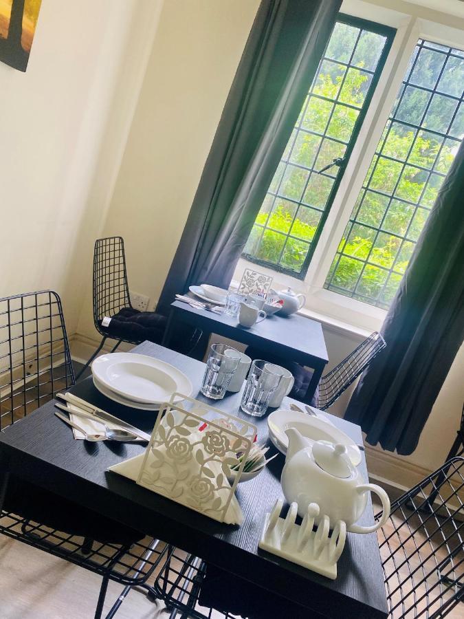 Mirfield Monastery B&B Екстериор снимка