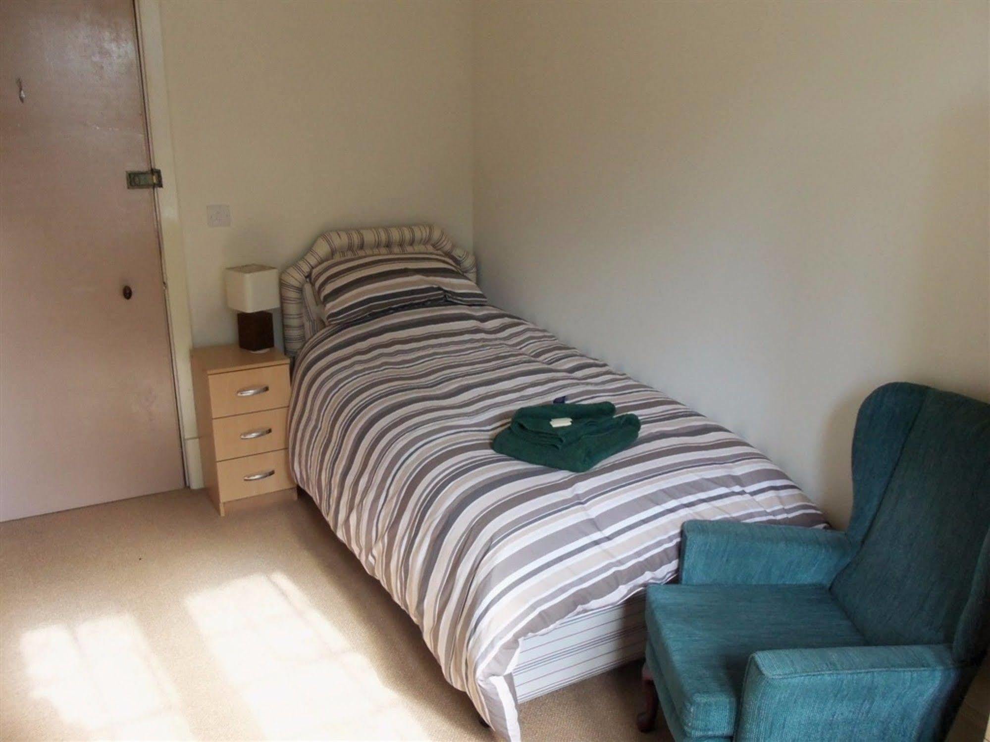 Mirfield Monastery B&B Екстериор снимка